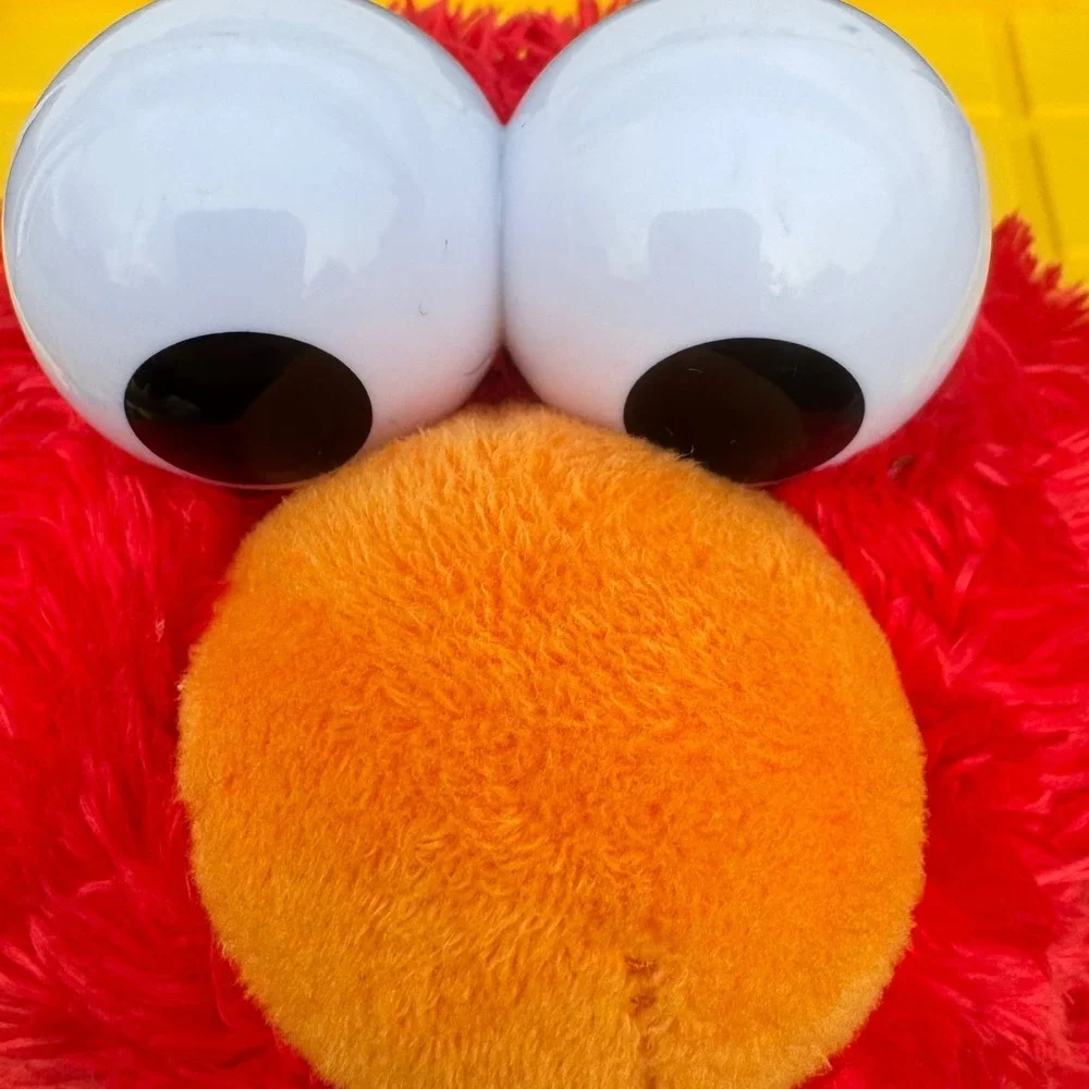 Hasbro Sesame Street Elmo Plush Toy Shaggy C0923 Tickle Tummy and Feet TESTED